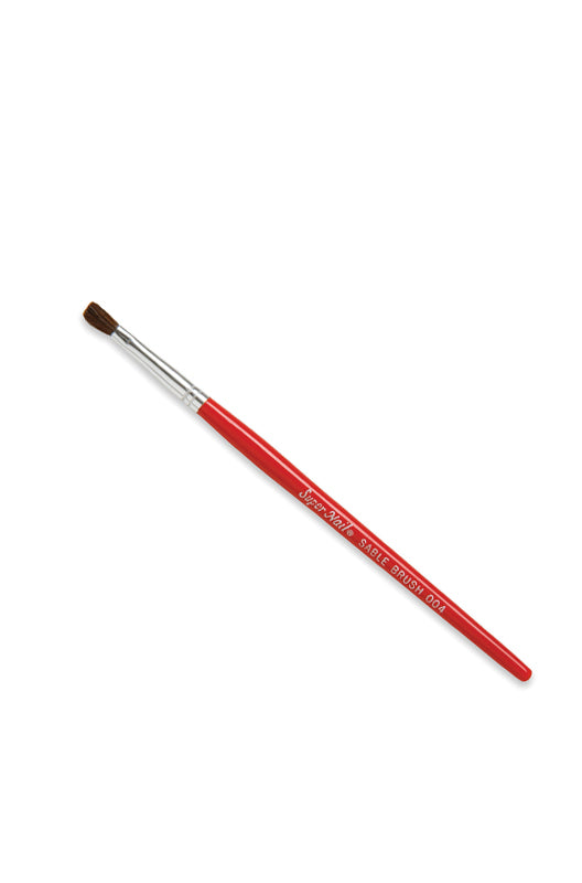 The SuperNail Flat Sable Brush #004 is place in 120-degree angle in a white color backdrop