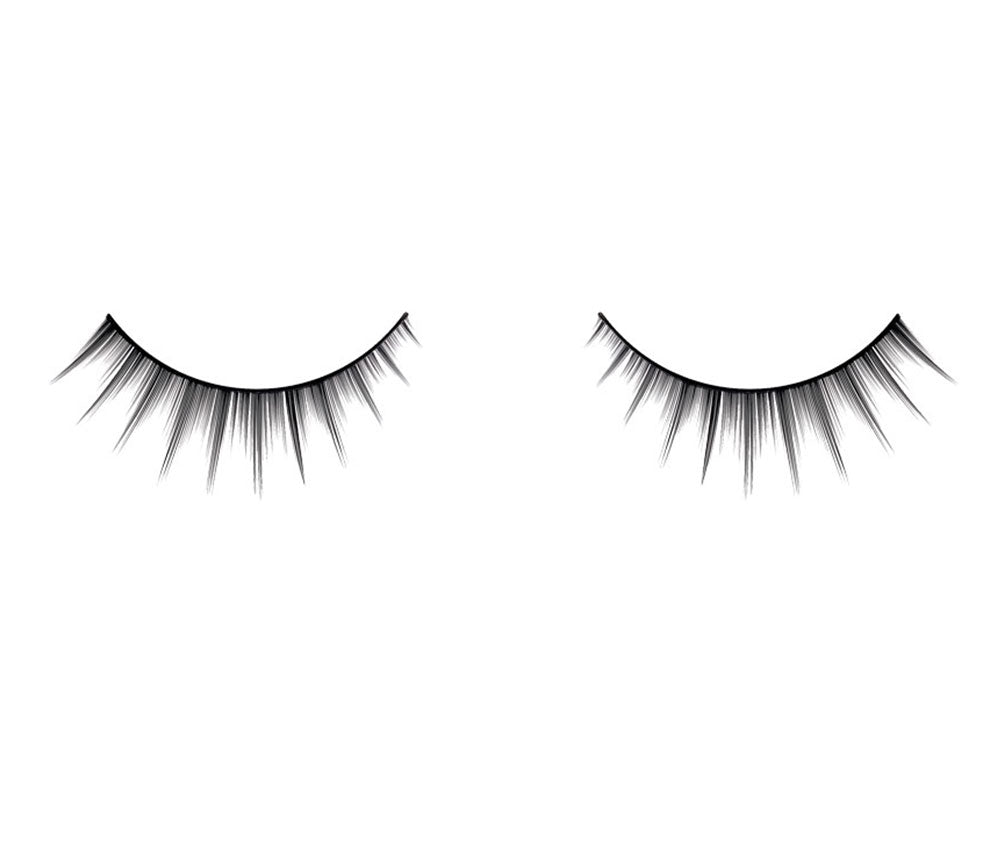 Natural wispy false eyelashes for a soft glam look