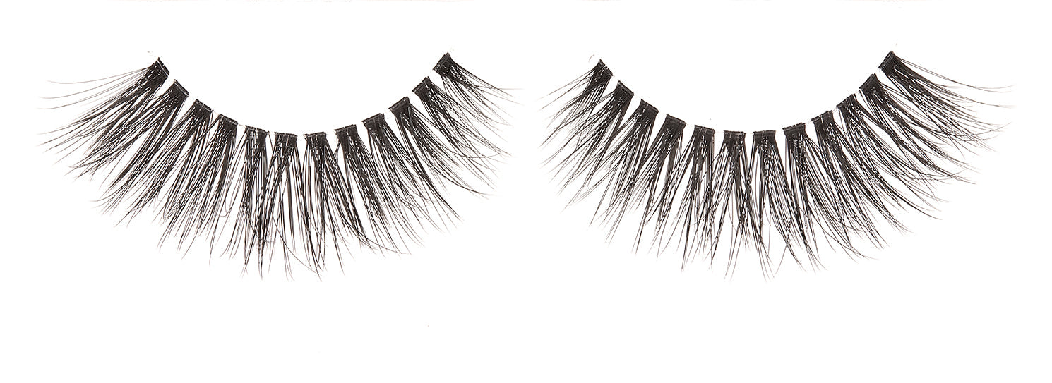 A Russian-inspired pair of Ardell 8D Lash 951 features a maximum volume, extended length, & a coquettish flared silhouette.
