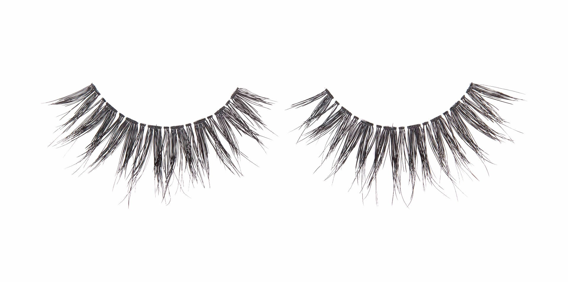 A single pair of Ardell Textureyes Lash 579 showing its medium volume, long length & overlapping lengths