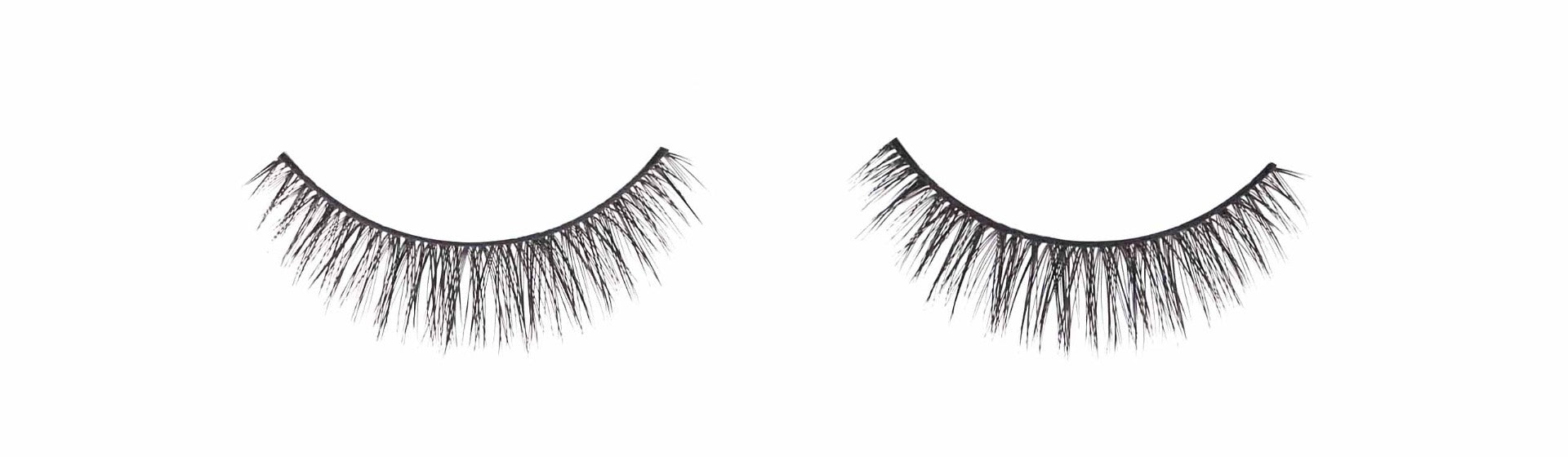 Ardell Magnetic Megahold Lash 052 featuring its short and rounded lashes isolated in white color background