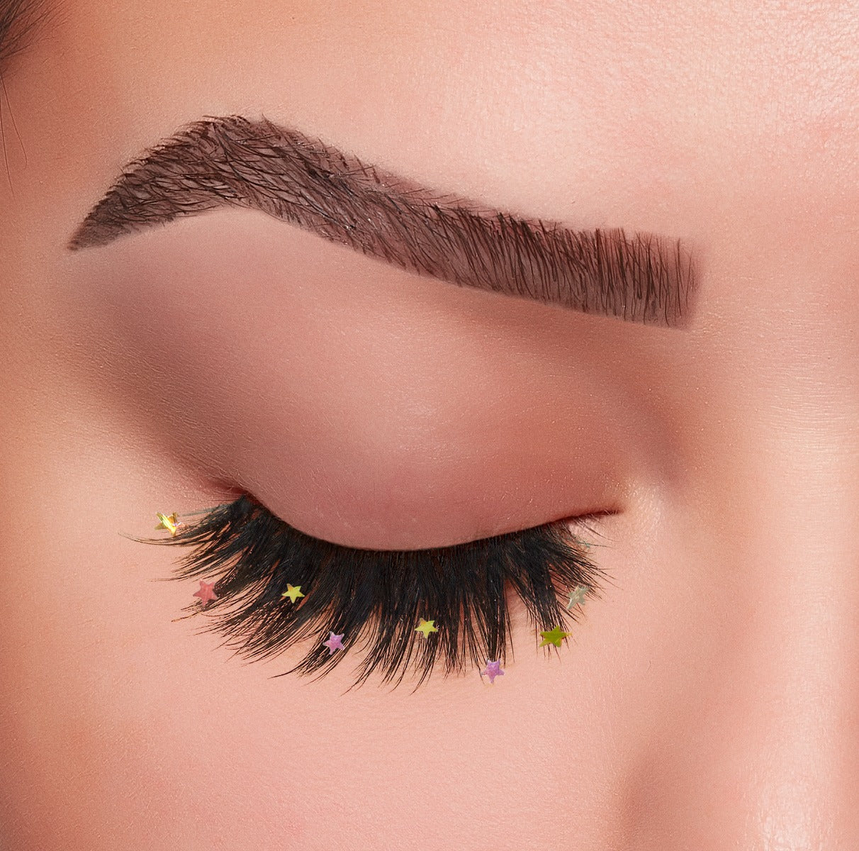 Closed eye view with Winks Dare to Dazzle 111 lashes one