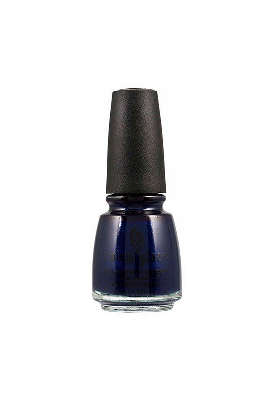 Capped nail polish bottle of China Glaze with Born to rule shade in a 0.5-ounce bottle 