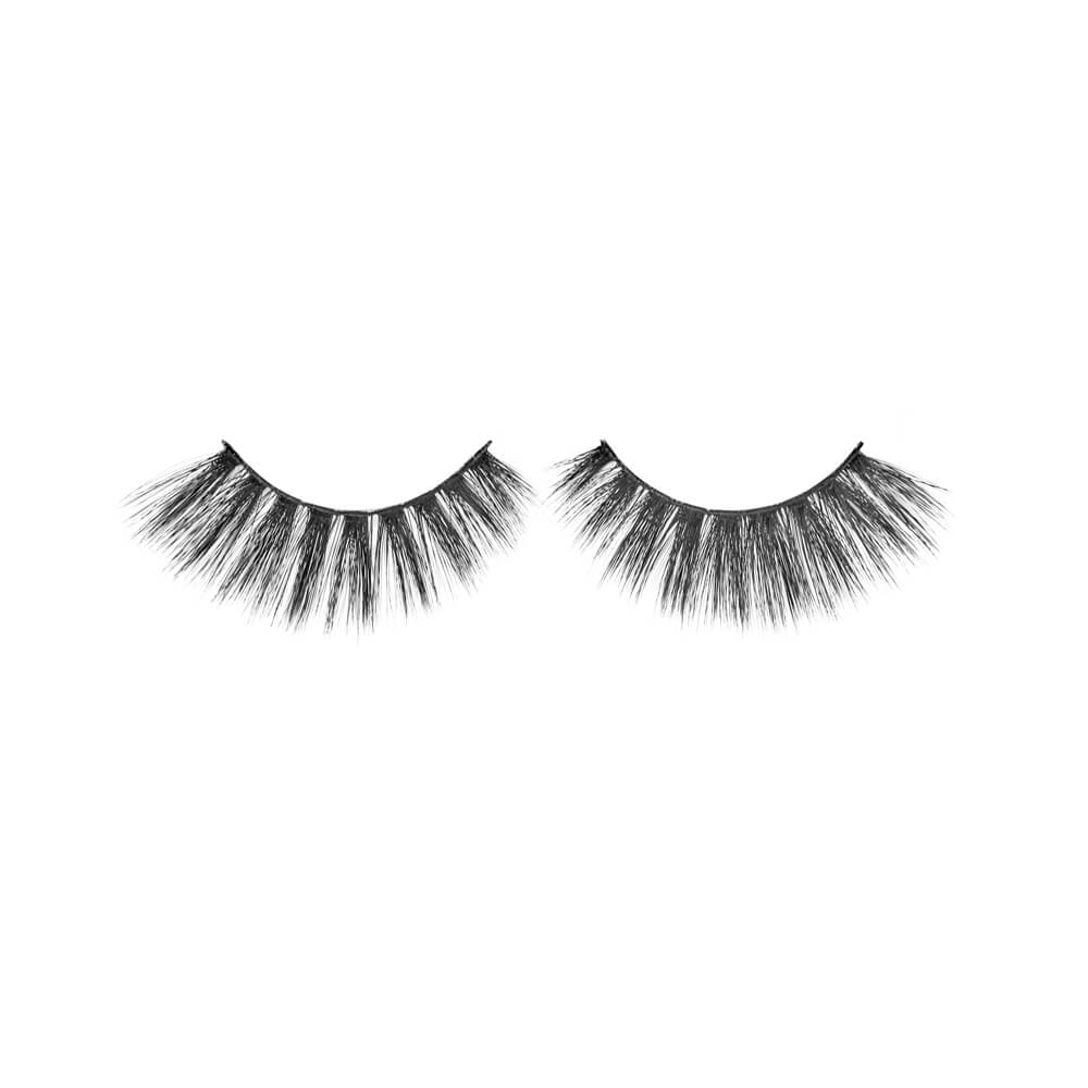 Ardell Big Beautiful Lashes Servin fluffy, full-volume lashes with soft, feathery fibers for a glamorous effect.